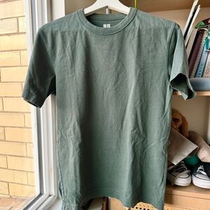Uniqlo UT t shirt